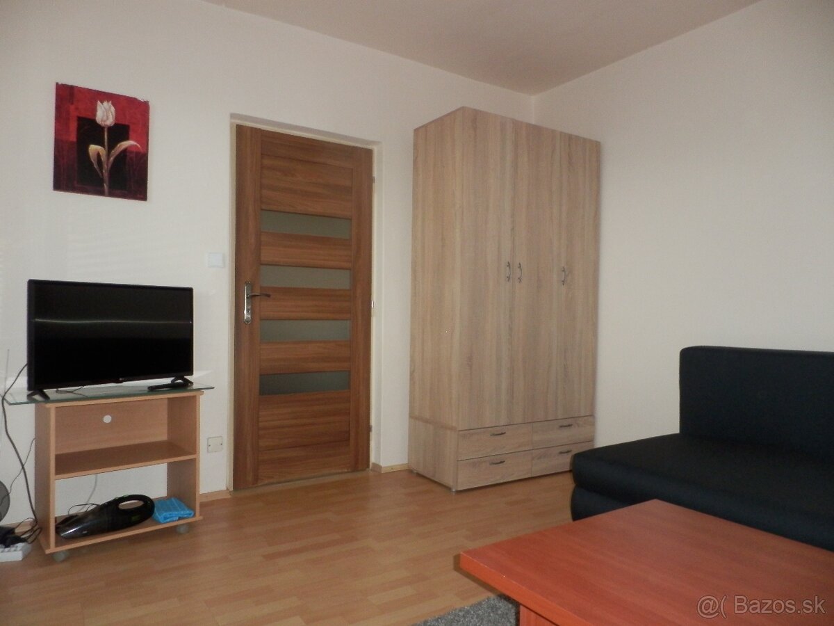 1 izbový byt s balkónom a loggiou, ul. Tulská, B.Bystrica