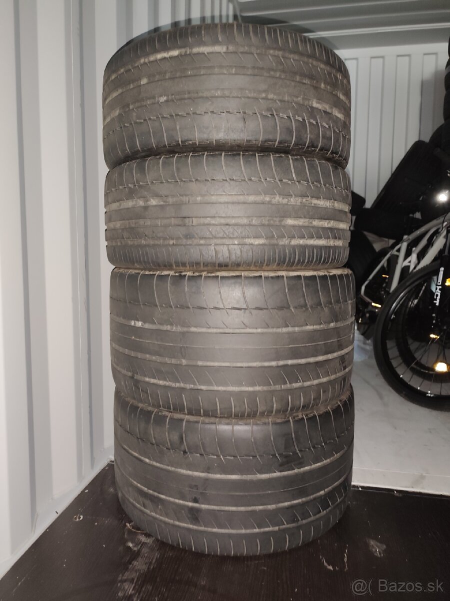 Pneumatiky 235/35 R19 + 305/30 R19 Michelin