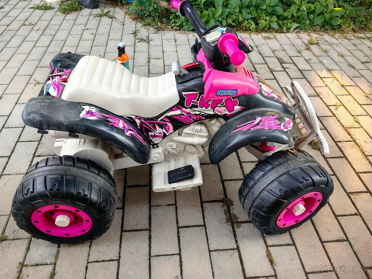 Peg perego elektricka stvorkolka