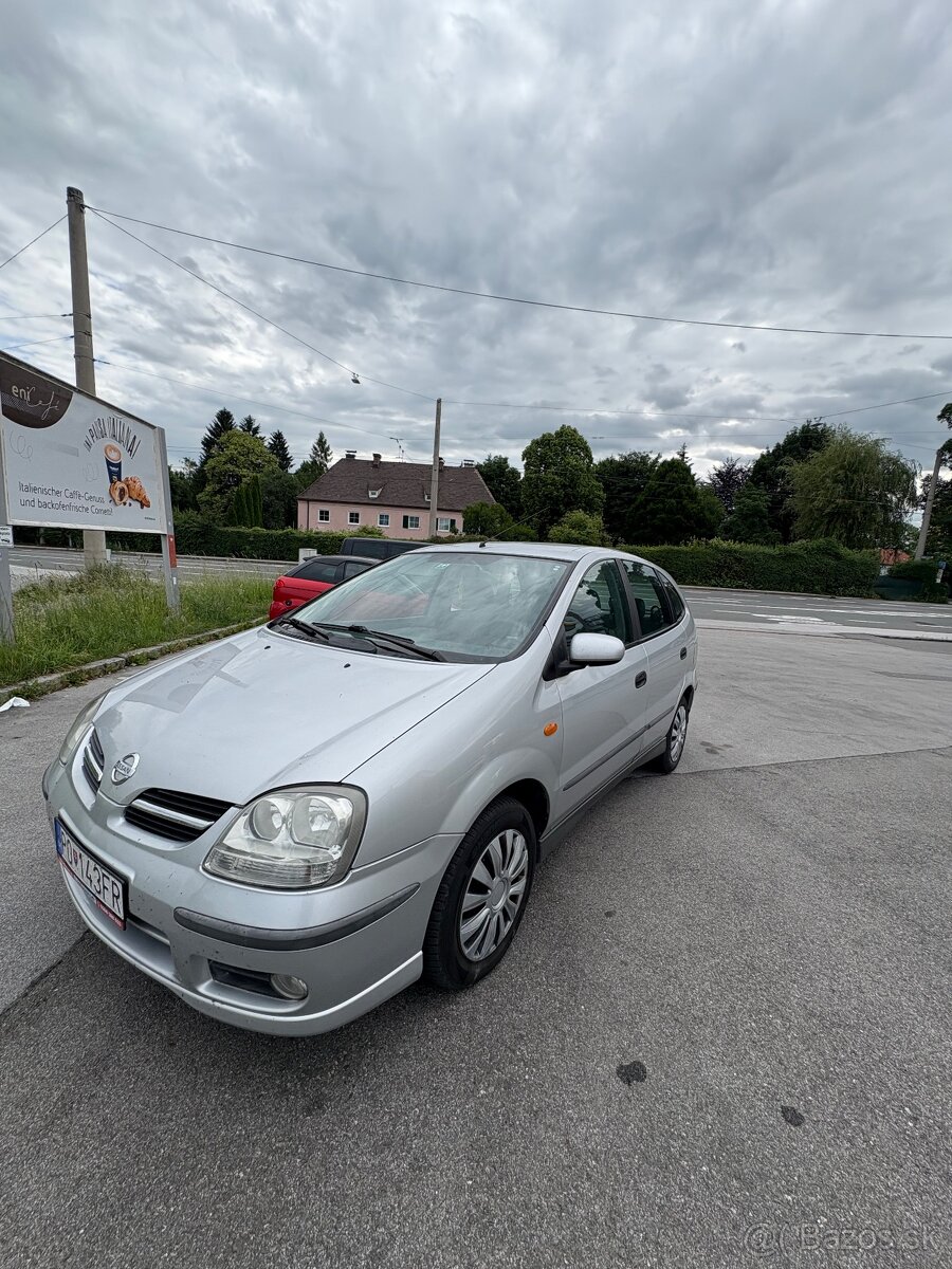 Nissan Almera Tino  1.8 Benzin