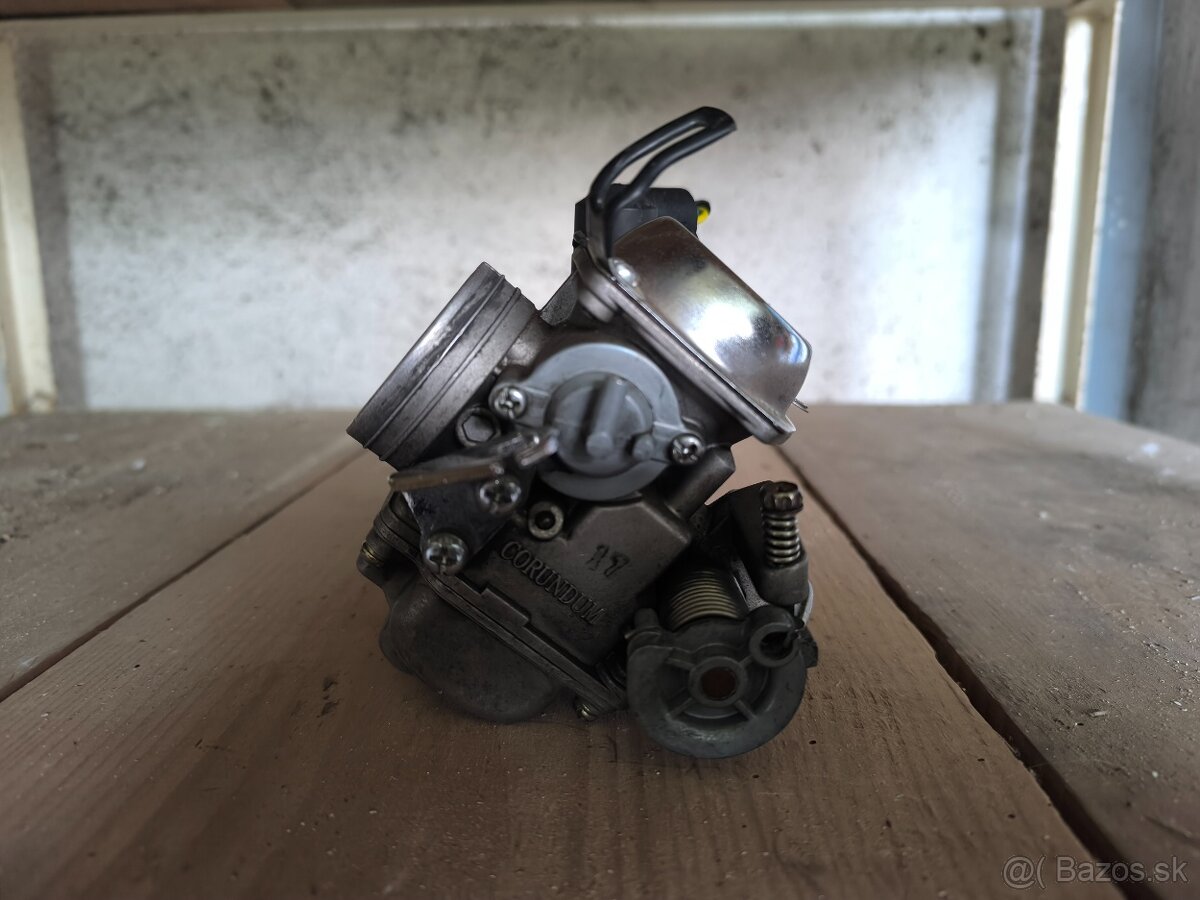 Karburátor na motory gy6 125.