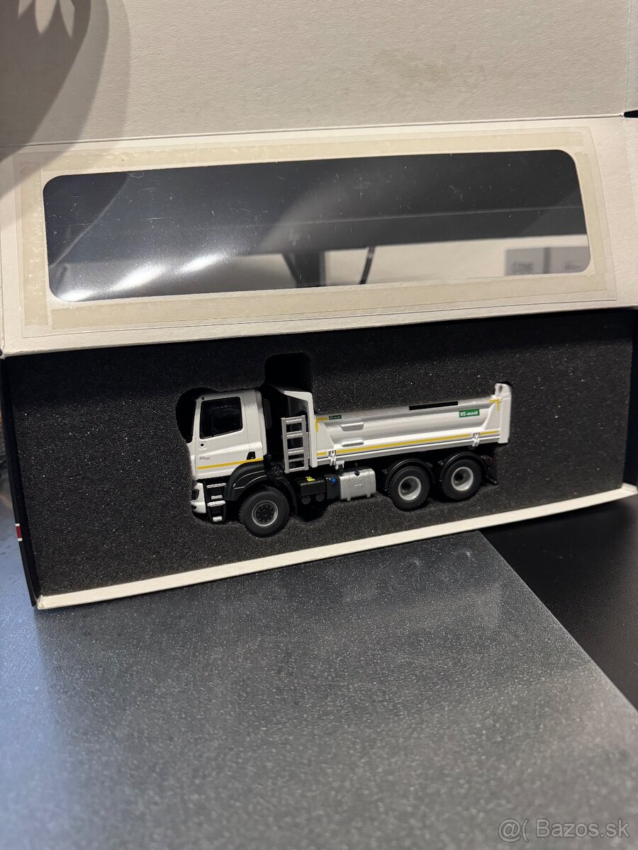 Tatra Phoenix 6x6 sklápač - 1:43 - Kaden