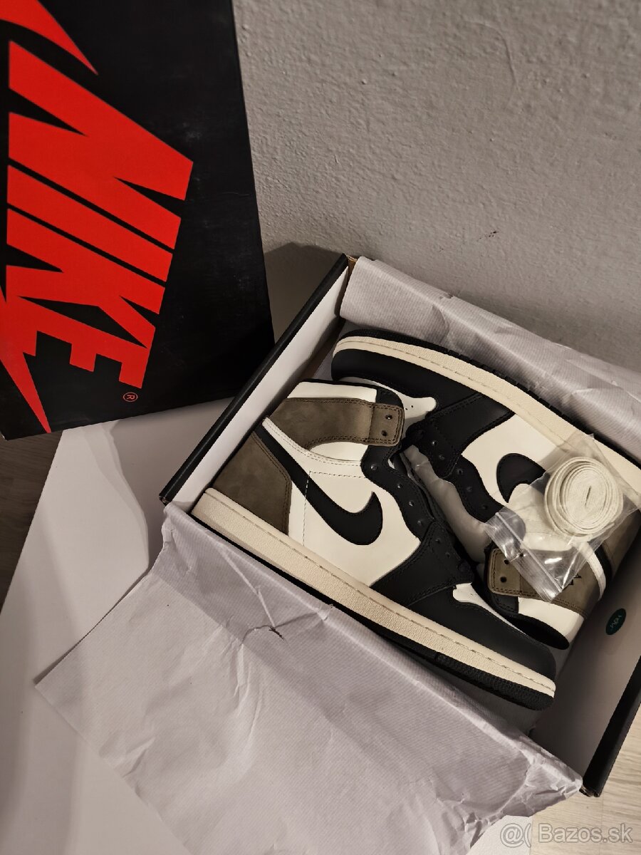 Jordan 1 High Dark mocha 🤎⚪⚫