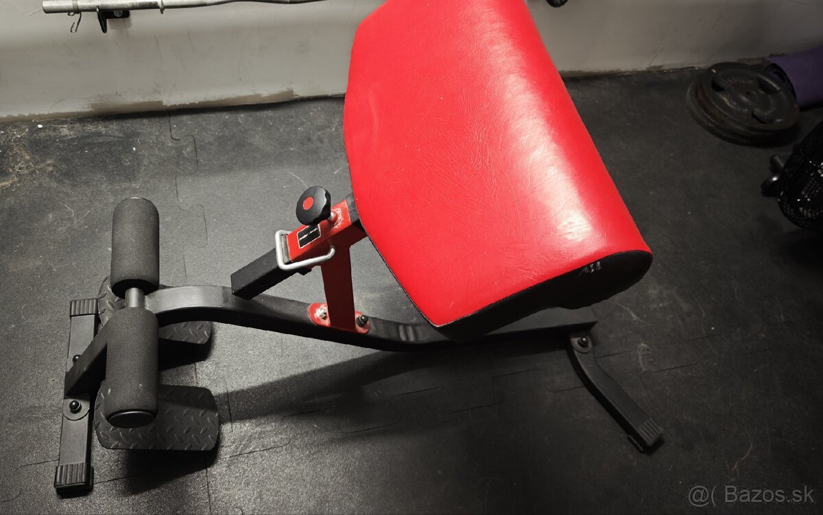 Lavička na hyperextenzie