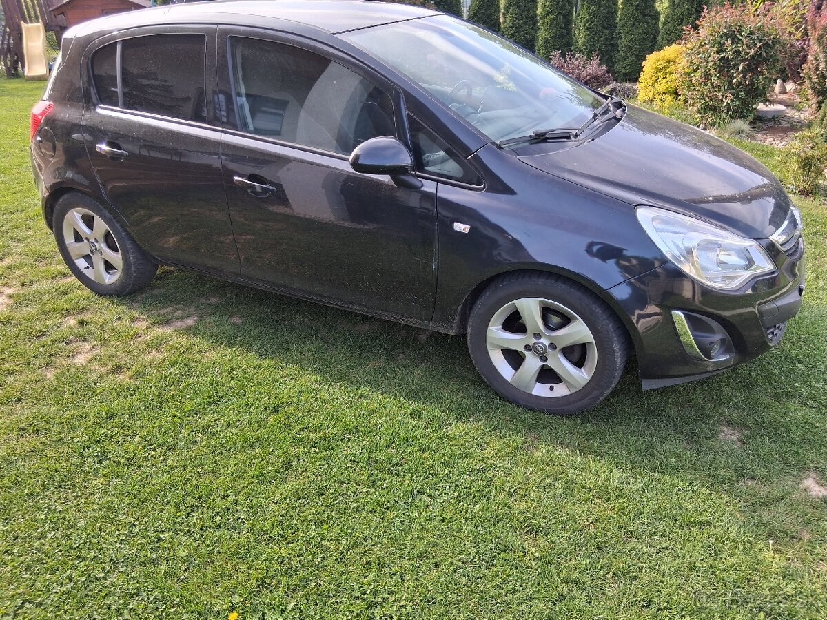 Opel corsa 1.2,63 kw,4- valec ,2013,Kúpené v SR, 153000 km.