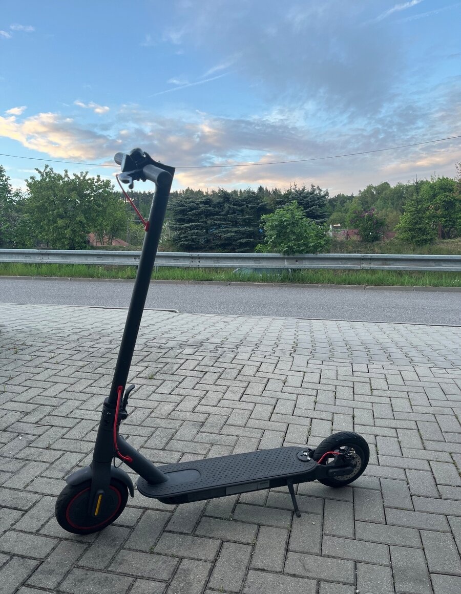 Elektrická kolobežka Xiaomi Mi Eletric Scooter Pro