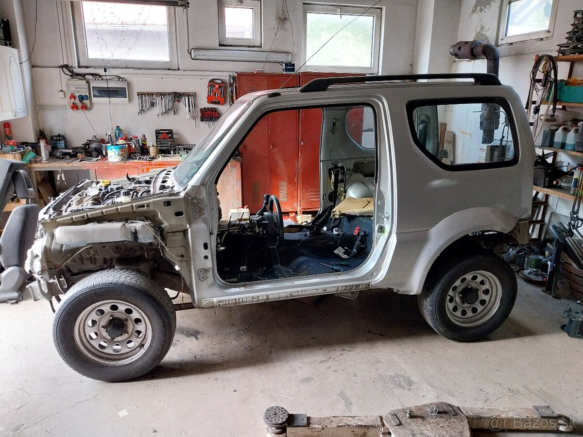Suzuki Jimny - karoséria bez korózie