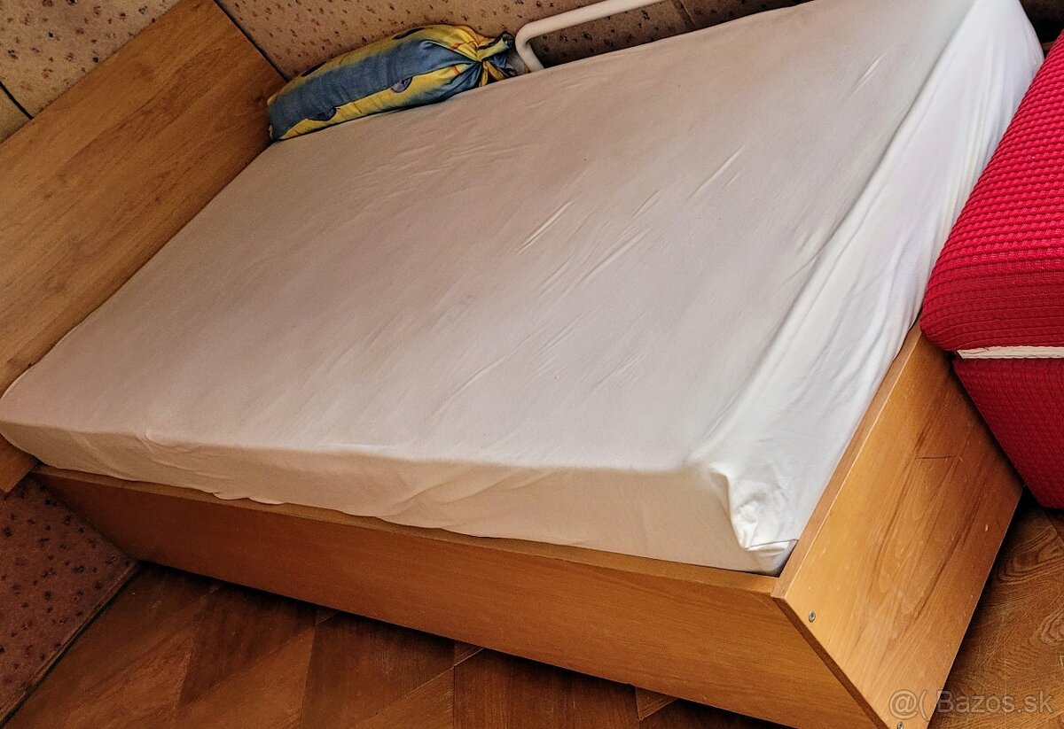 Darujeme posteľ s úložným priestorom 200x90cm