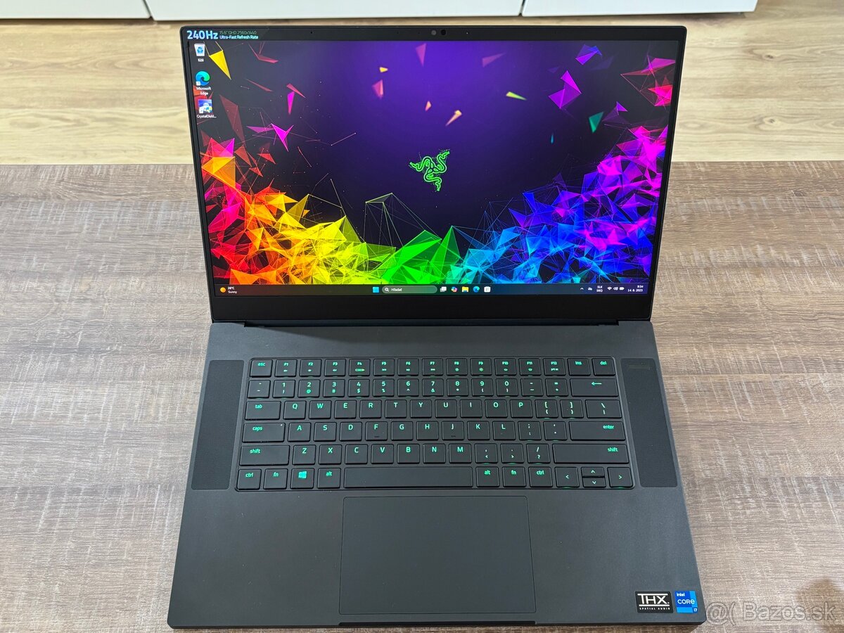 Razer Blade 15” Advanced 2021 - super stav