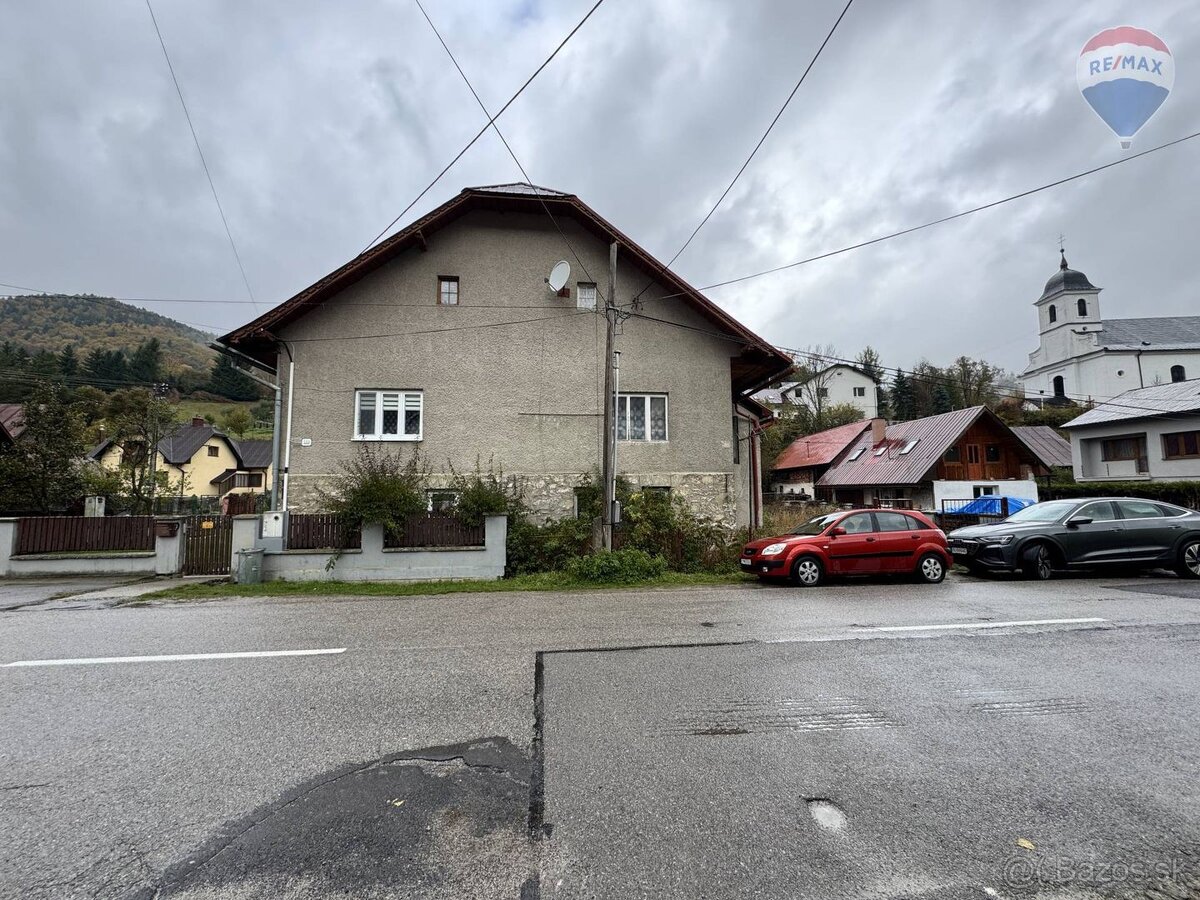 Na predaj polovica rodinného domu, samostatný vchod, Liptovs