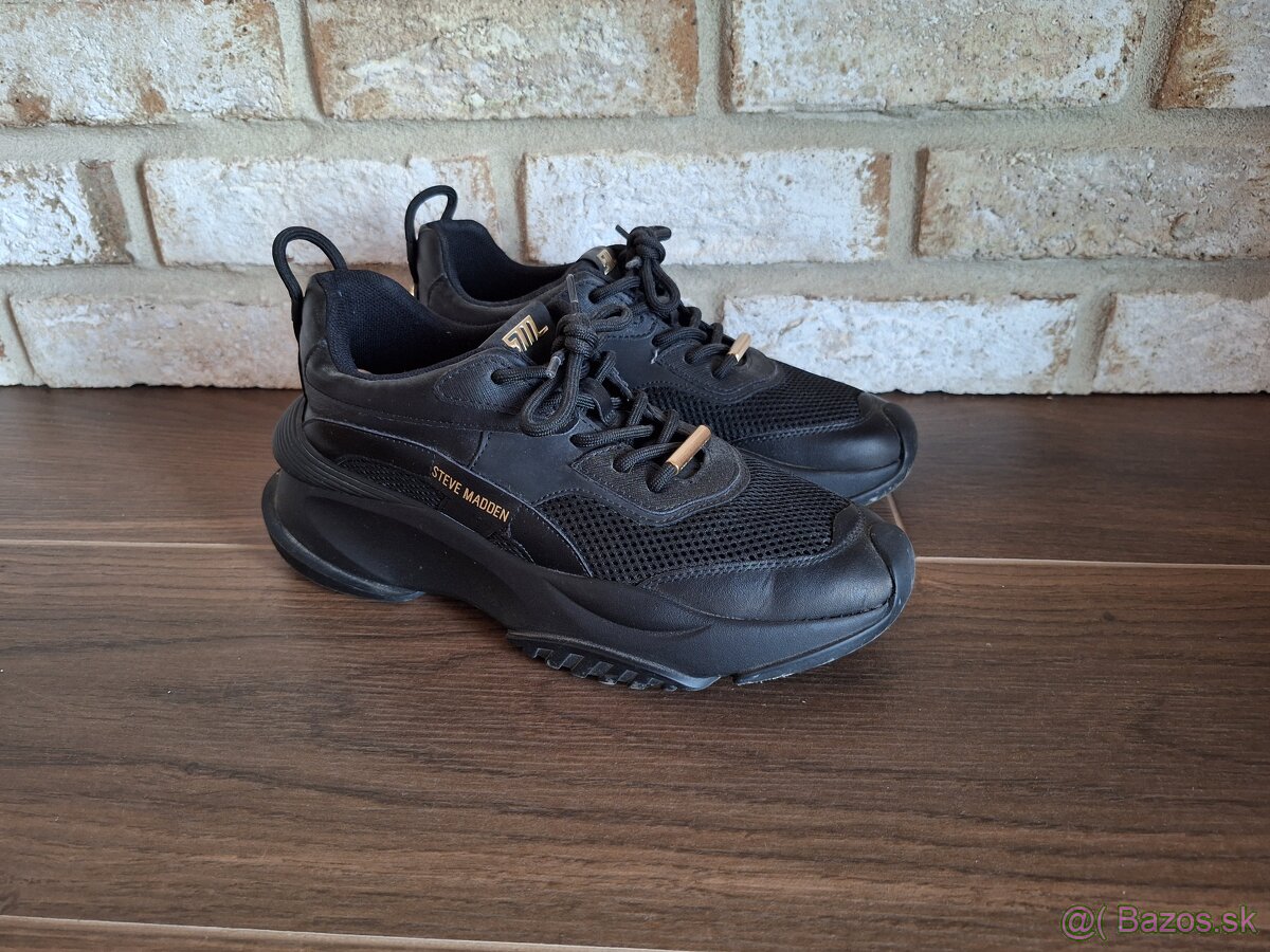 Nové botasky STEVE MADDEN