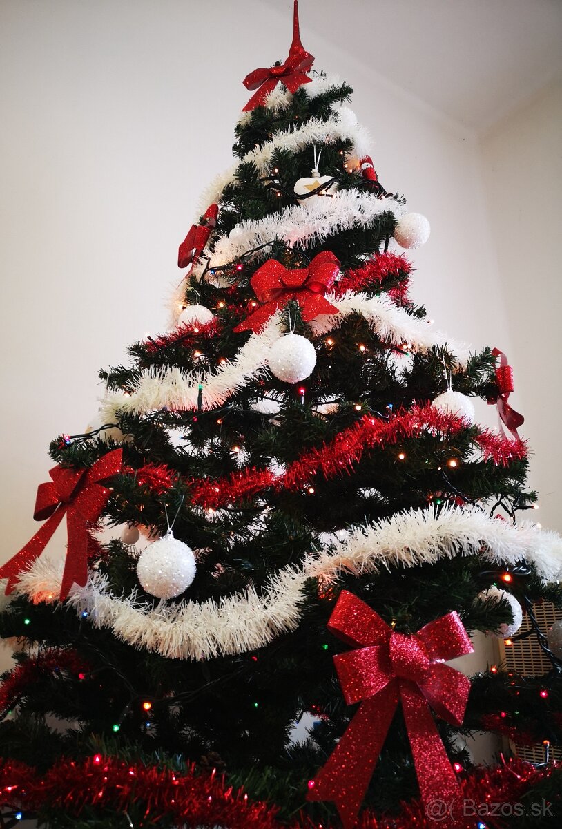 Umelý vianočný stromček
