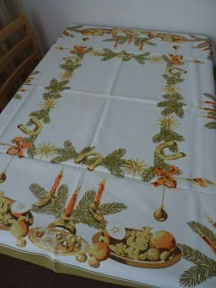 Kúpim tento retro vianočný obrus