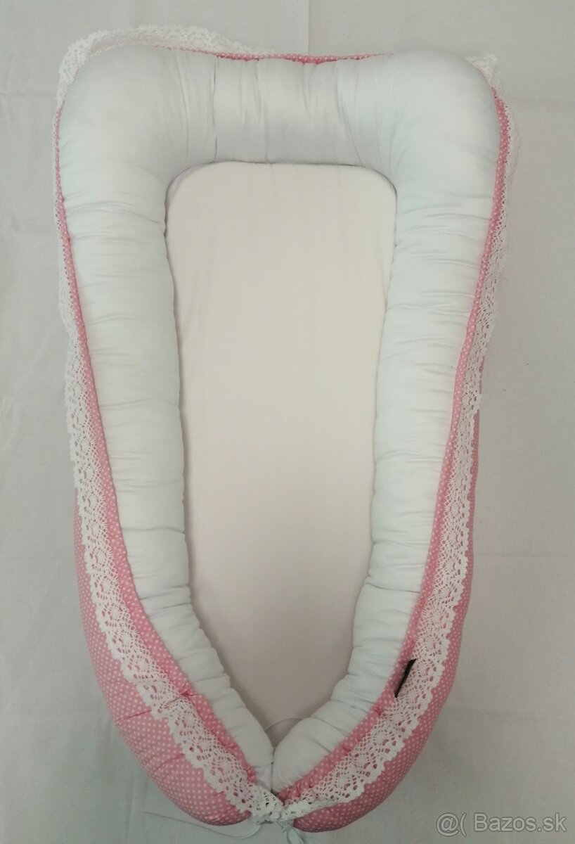 Veľké handmade nové hniezdo pre bábätko