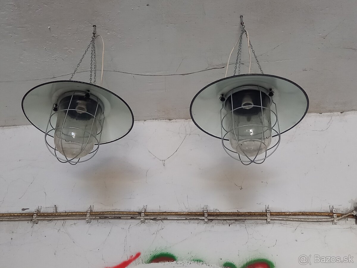 Priemyselná lampa