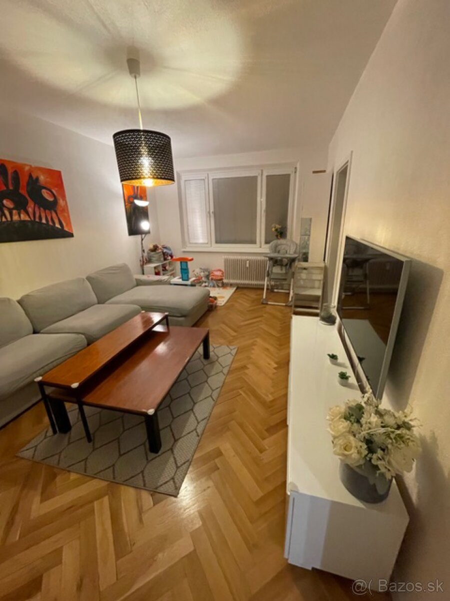 Predaj, trojizbový byt Zvolen, 3,5 izbový byt, Zlatý potok