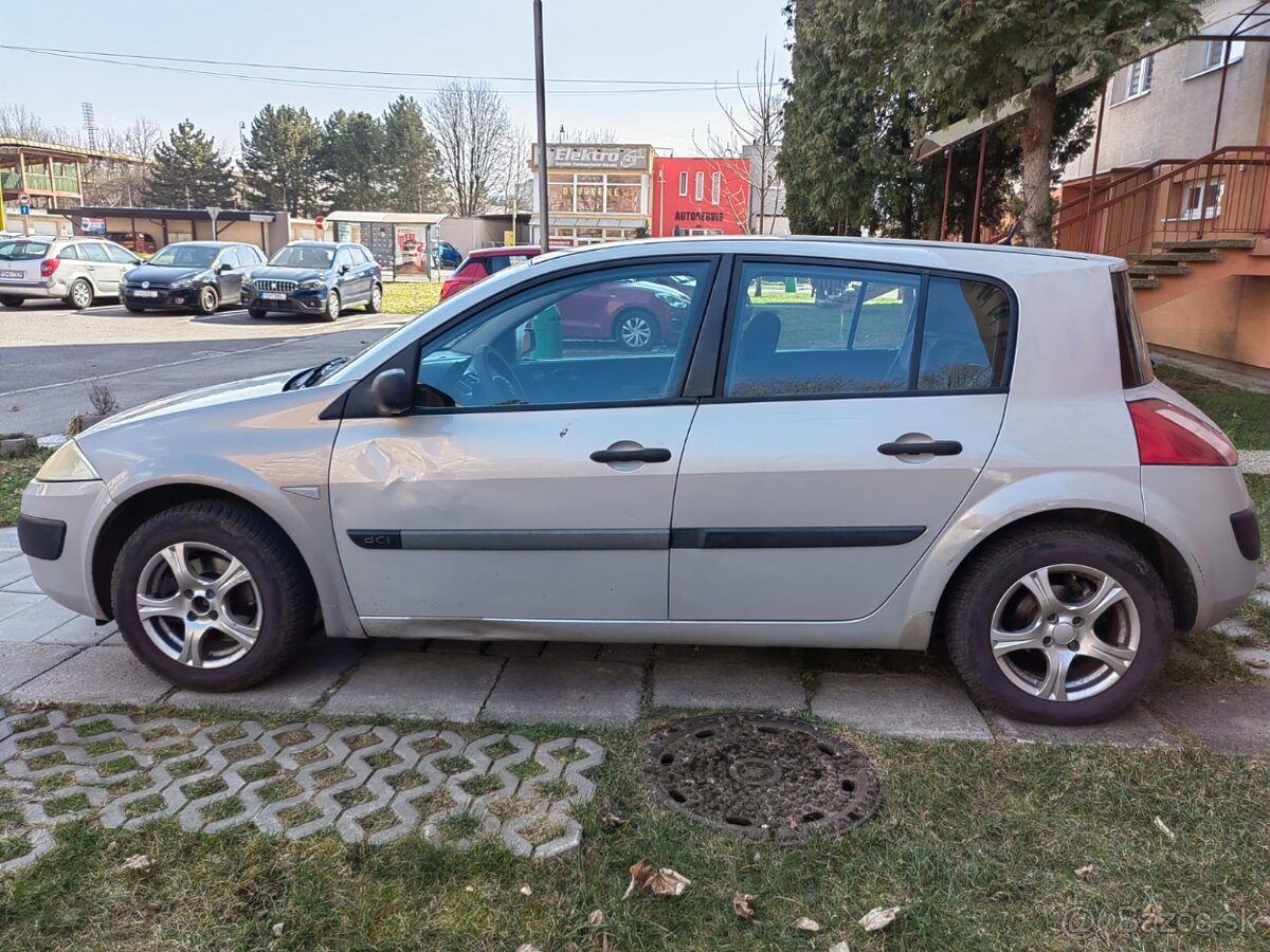 Predám Renault Megane 1.5 diesel 74 kw r. v..2004.