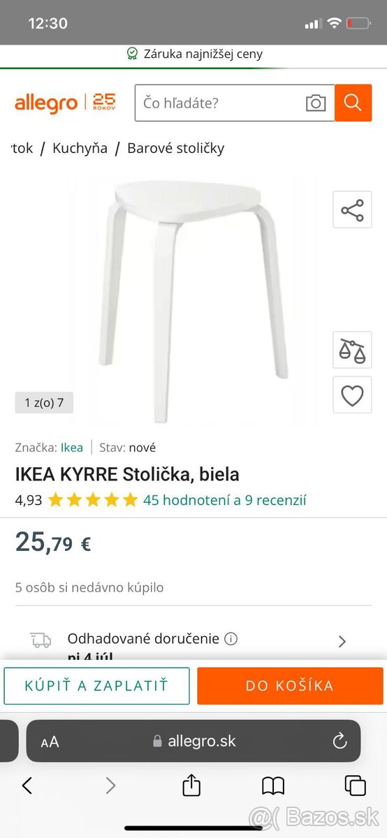 Biele drevené taburetky