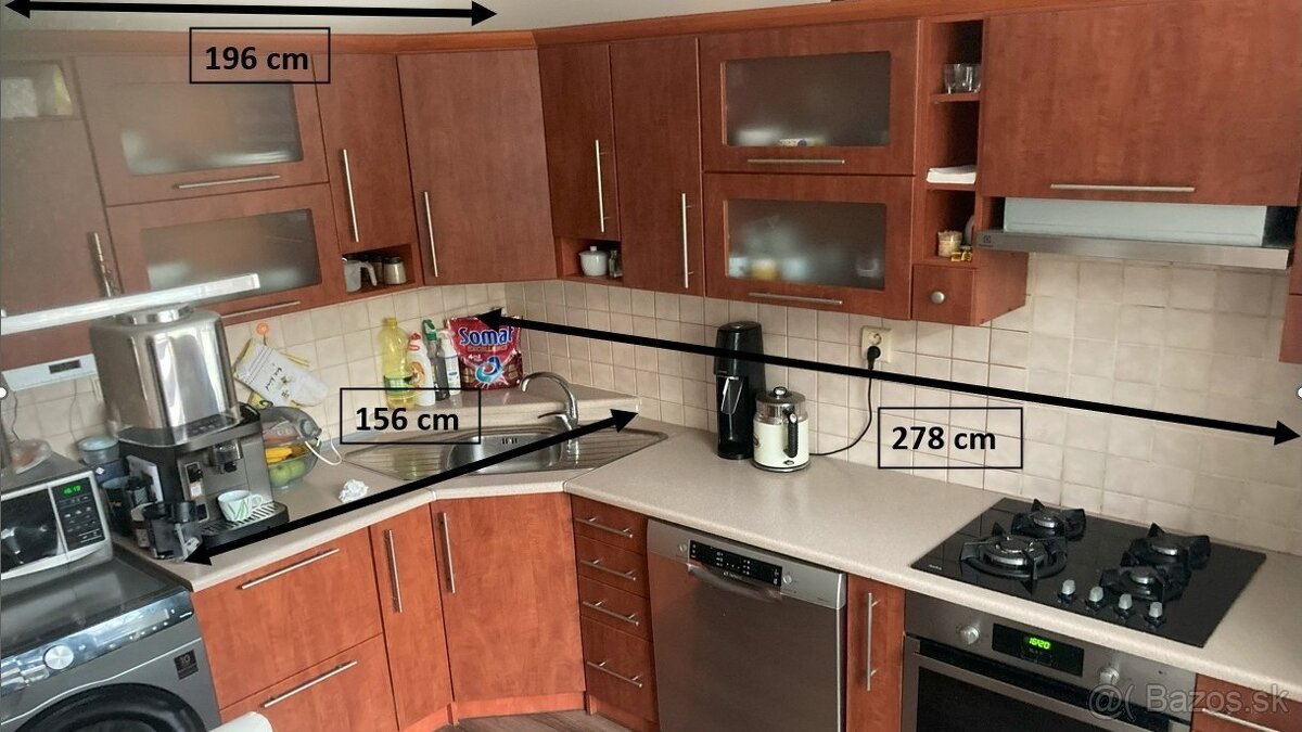 kuchynská linka so spotrebičmi