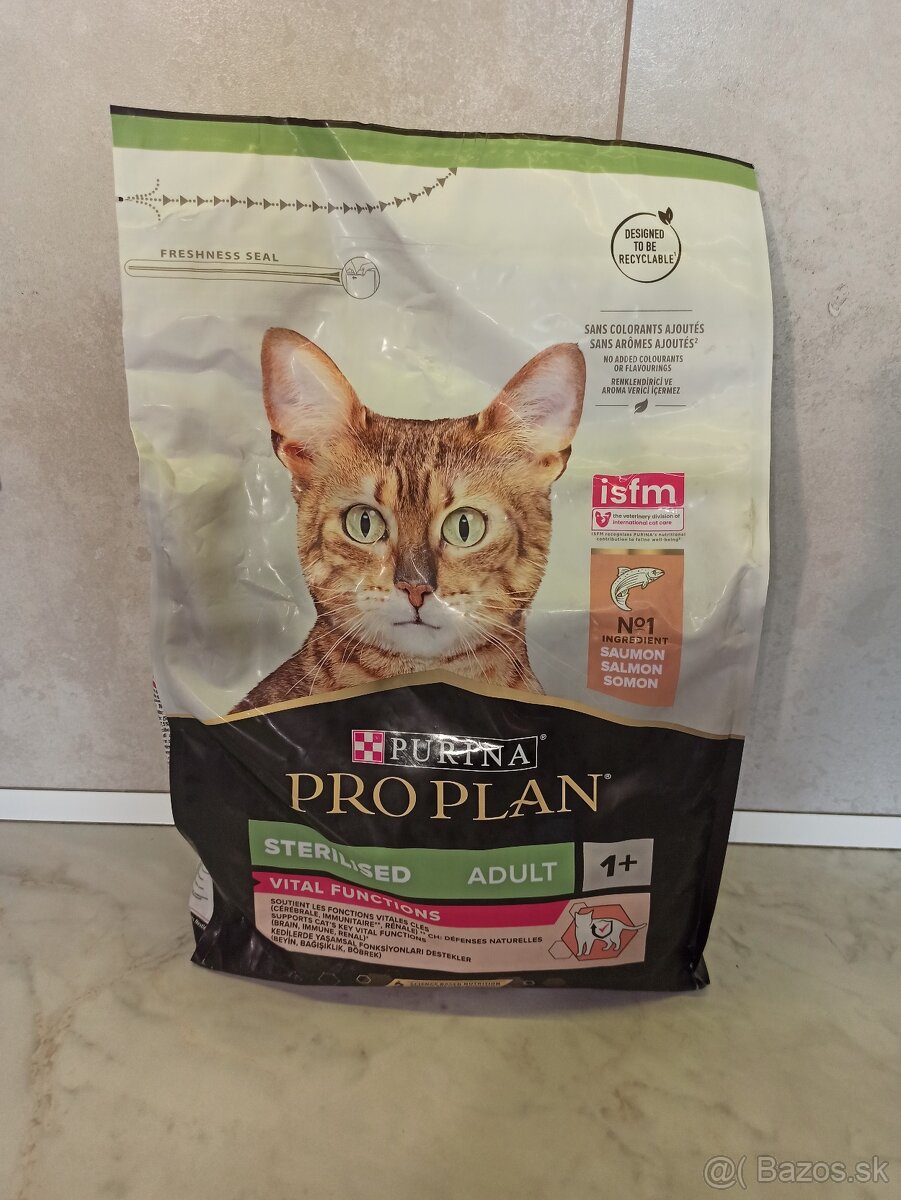 Purina Pro Plan Sterilised Vital Functions s lososom 3kg