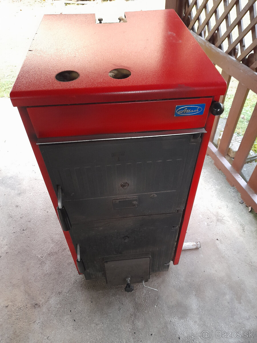 Liatinový kotol, pec na pevné palivo Attack