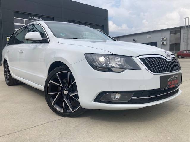 Škoda Superb Combi 2.0 TDI DSG,2015,NAVI,XENON