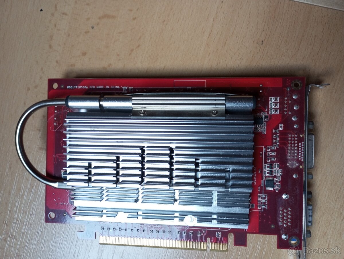 Grafické karty 2ks Asus,1ks gigabyte,1ks sapphire