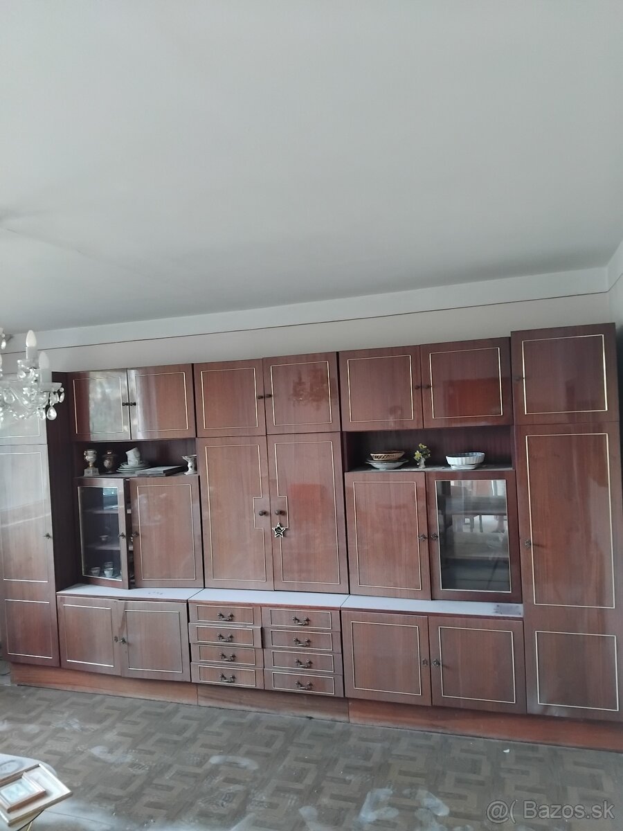 Obyvacia stena na predaj