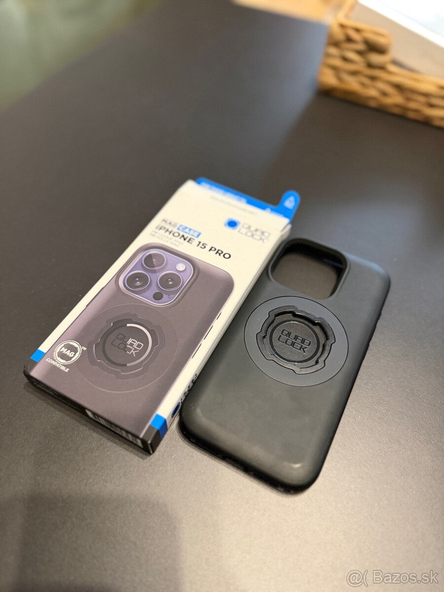 QUADLOCK iPhone 15Pro