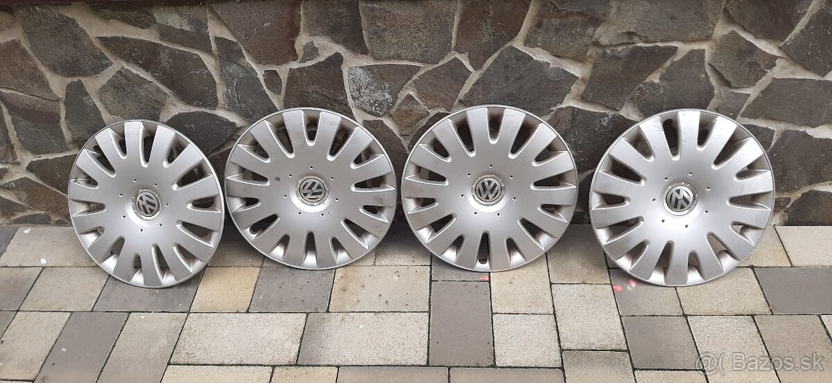 Puklice na VW R15 originál