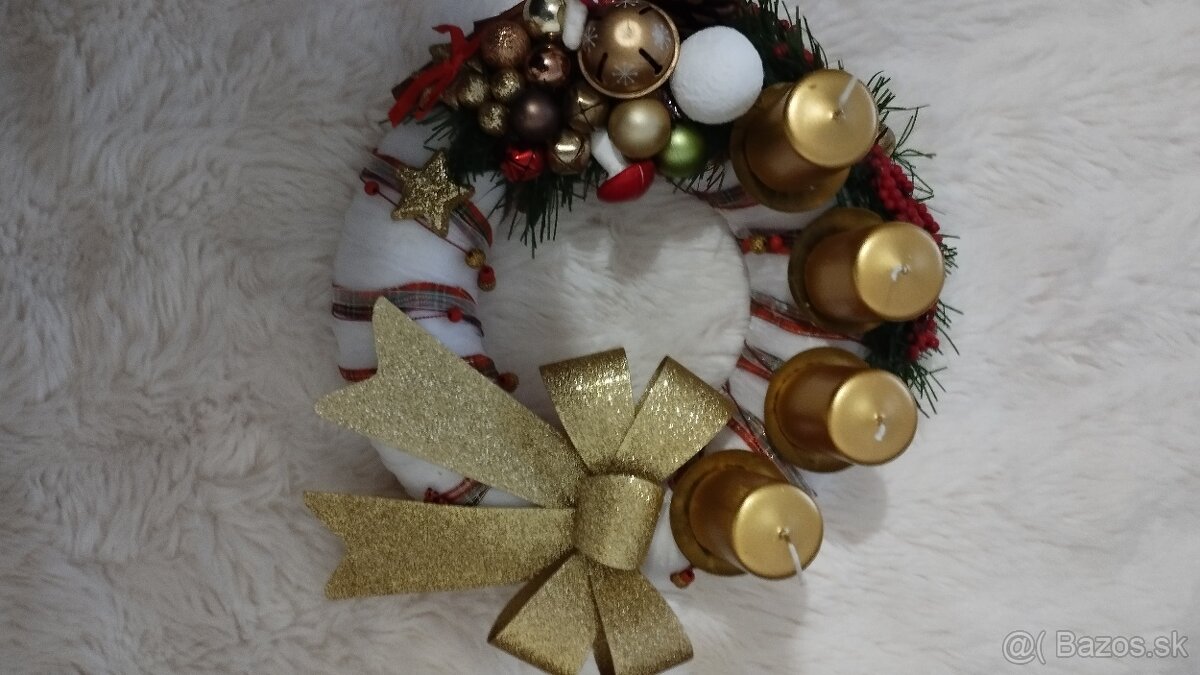 Adventný veniec, svietnik