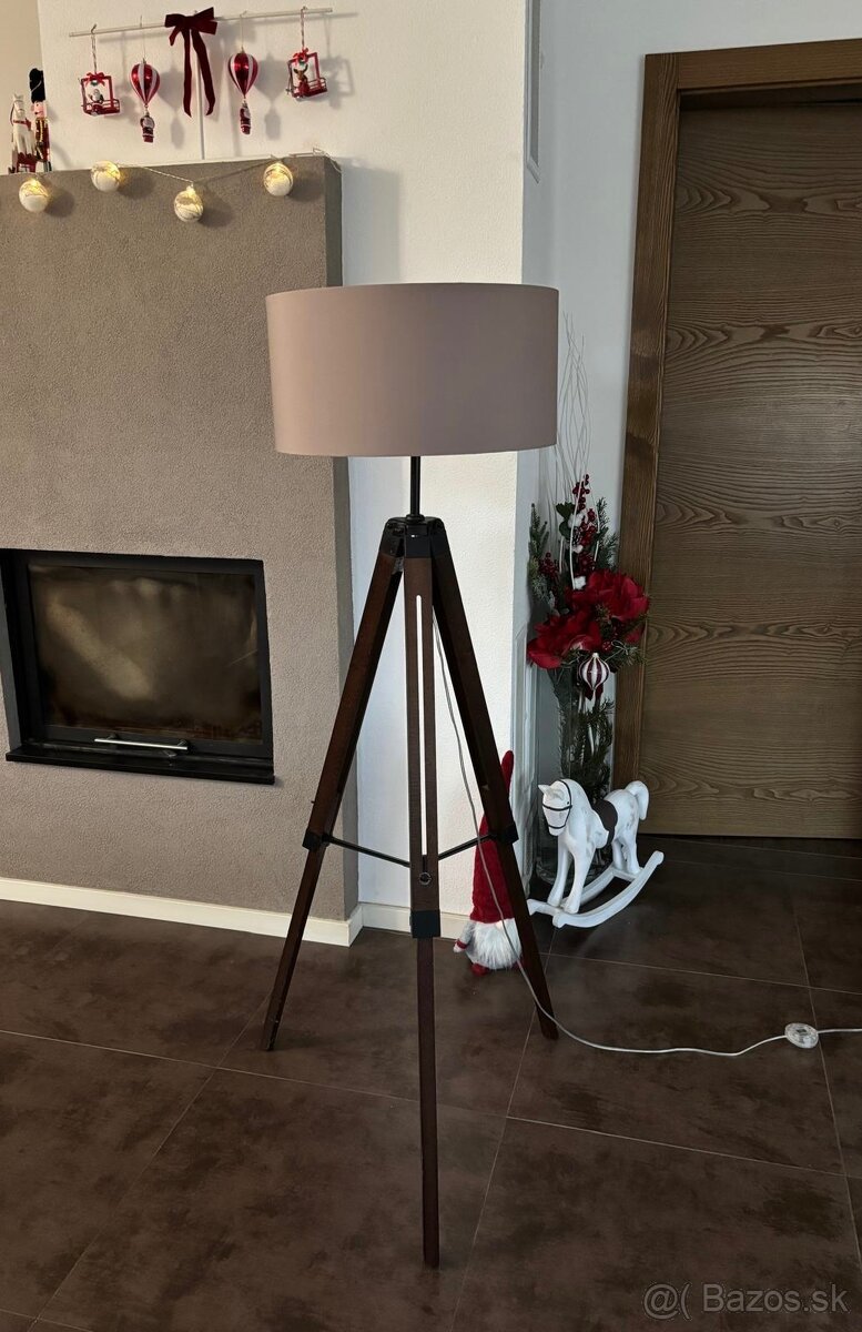 Stojacia lampa Eglo Lantada