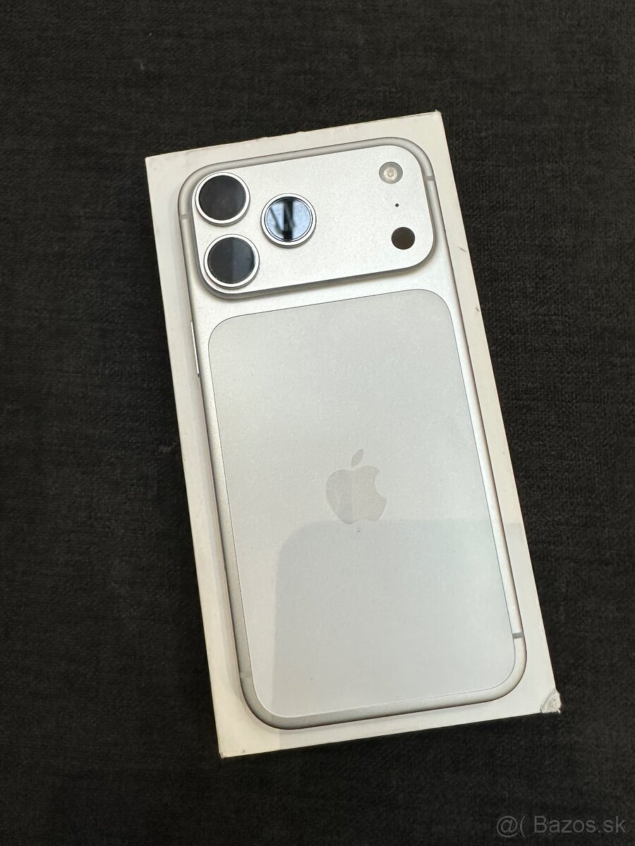 Apple iPhone 17 Pro Max 256GB strieborný