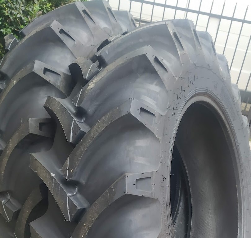 Pneu. 16.9-30 KNK50 14PR OZKA