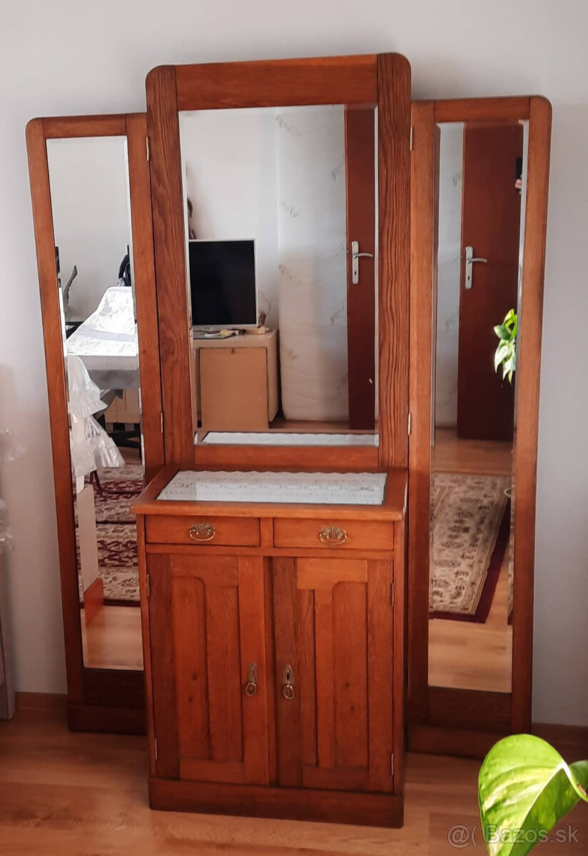 Starožitné zrkadlo