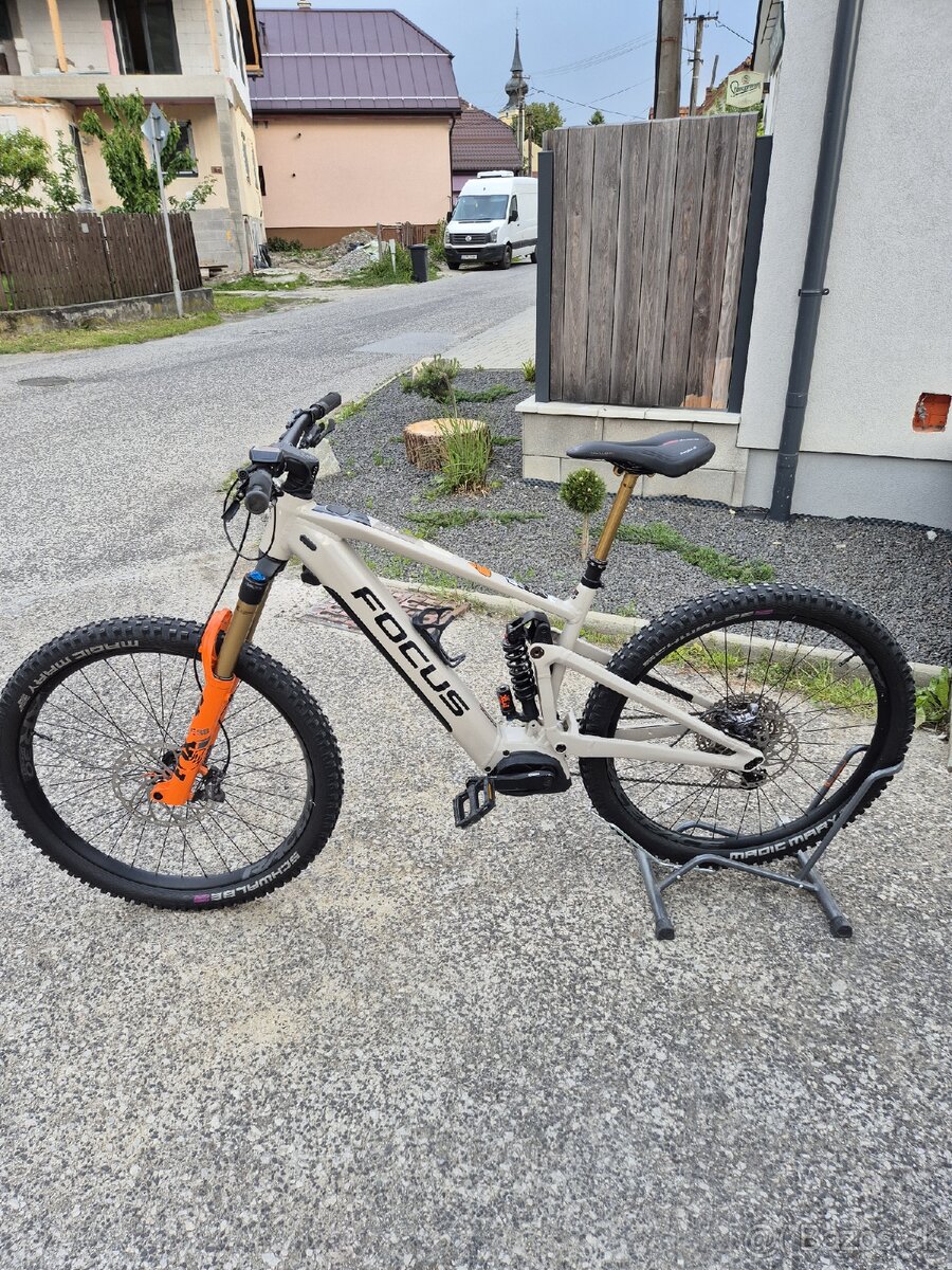 Elektrobicykel FOCUS SAM 2 6.9