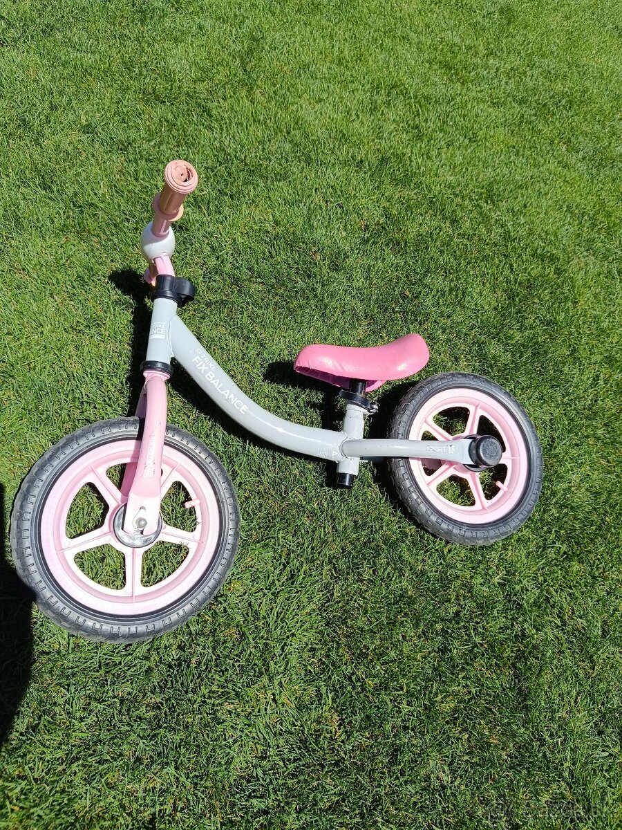 Dievčenske odrážadlo Trike Fix Balance sivo-ružové