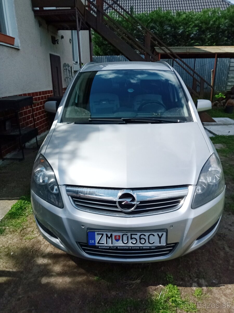 Opel Zafira B 1,7 M6 2011r 225000km