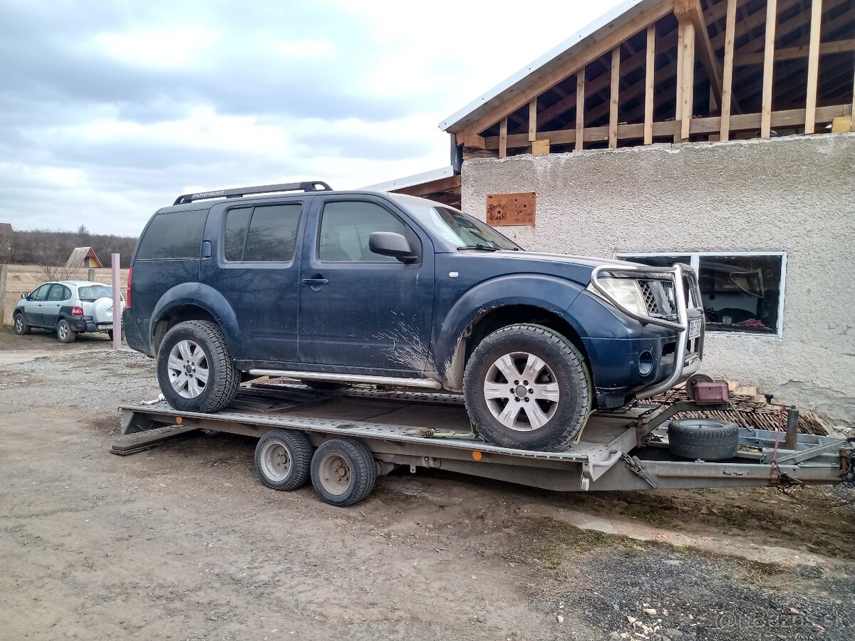 Nissan pathfinder 2.5 automat