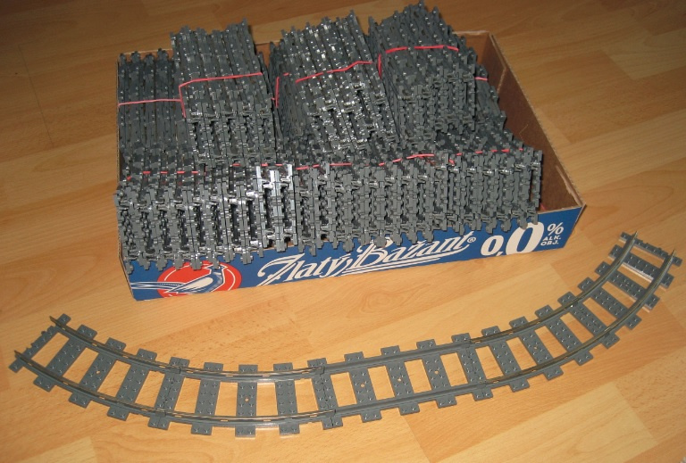 ORIGINAL LEGO kolaje 9V (134 x zahnute)