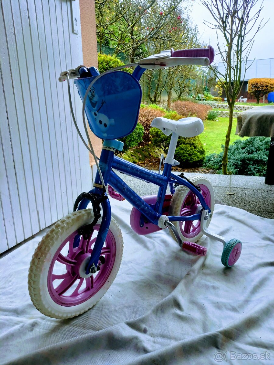 Bicyklík s pomocnými kolieskami