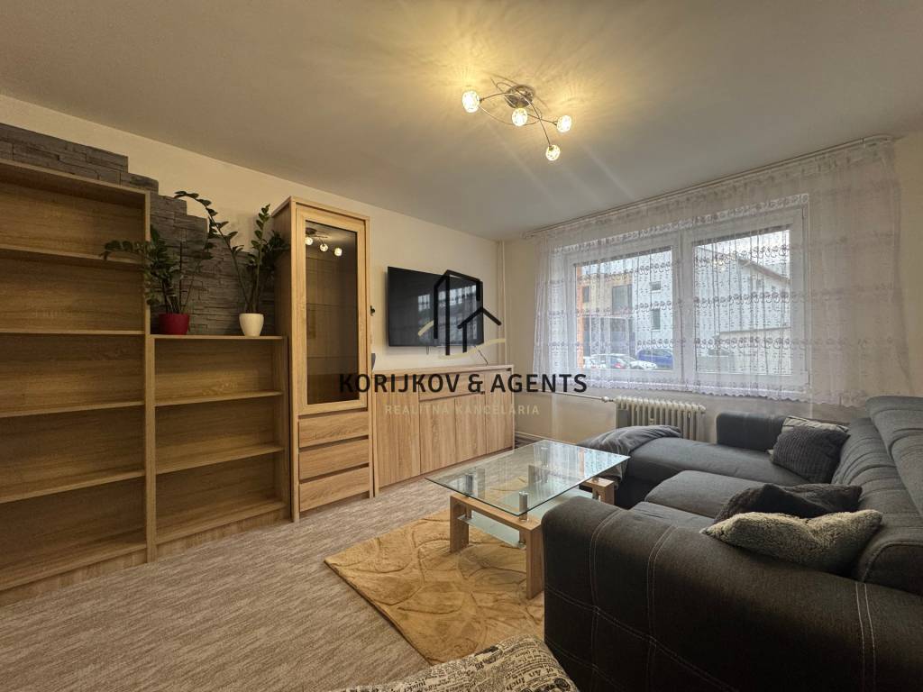 PRENÁJOM, 2 izbový byt na Kukorelliho ulici, Humenné