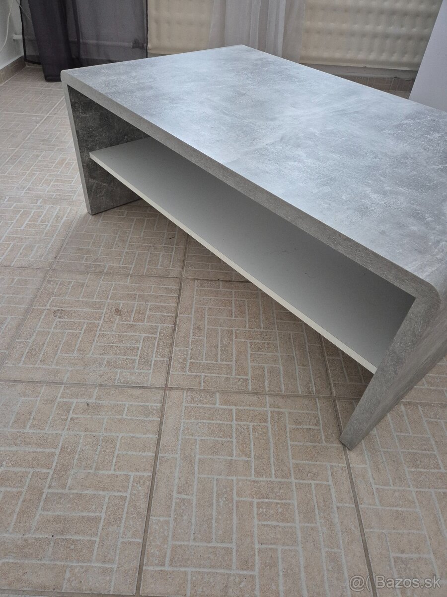 Predám konferenčný stolík