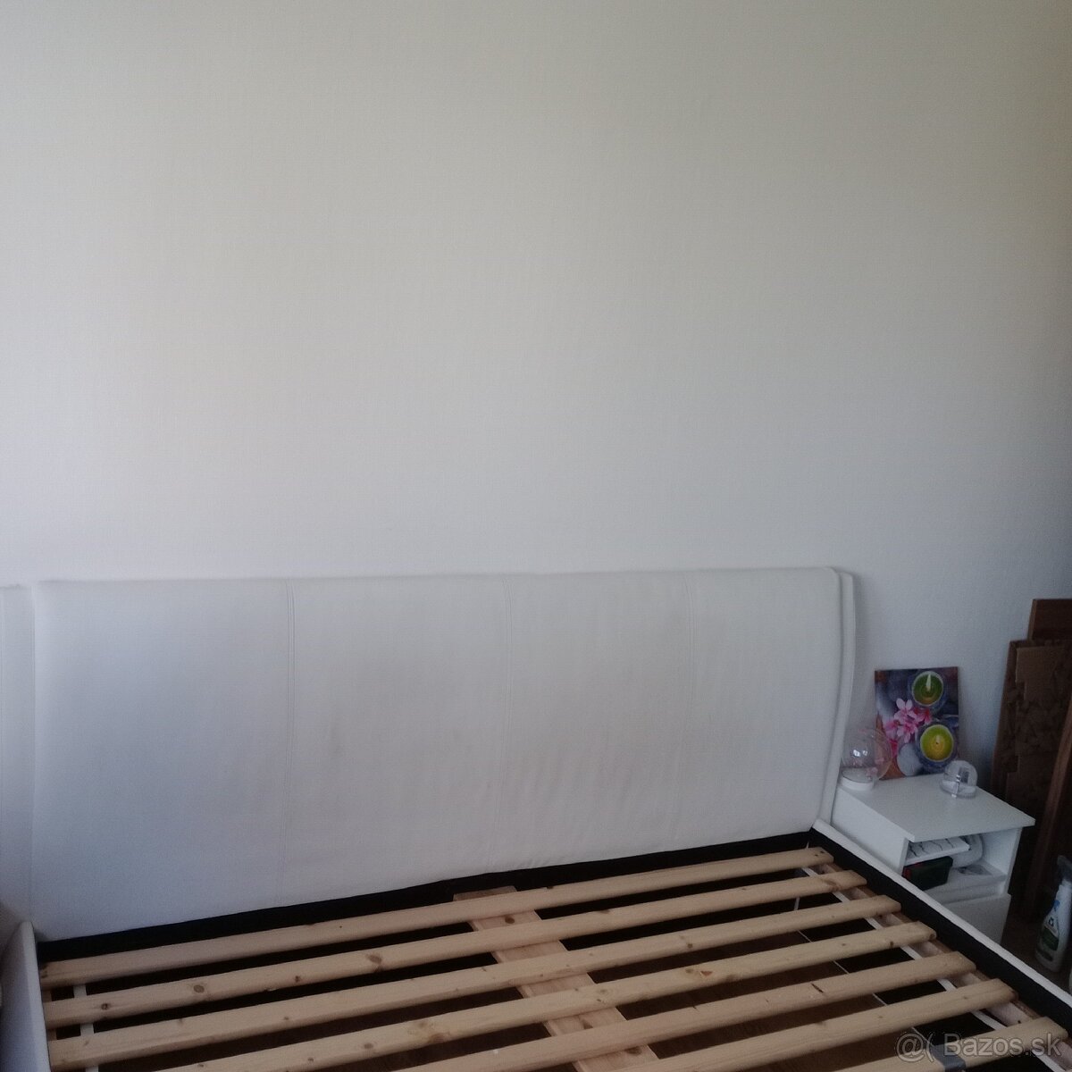 Biela posteľ 180x200cm