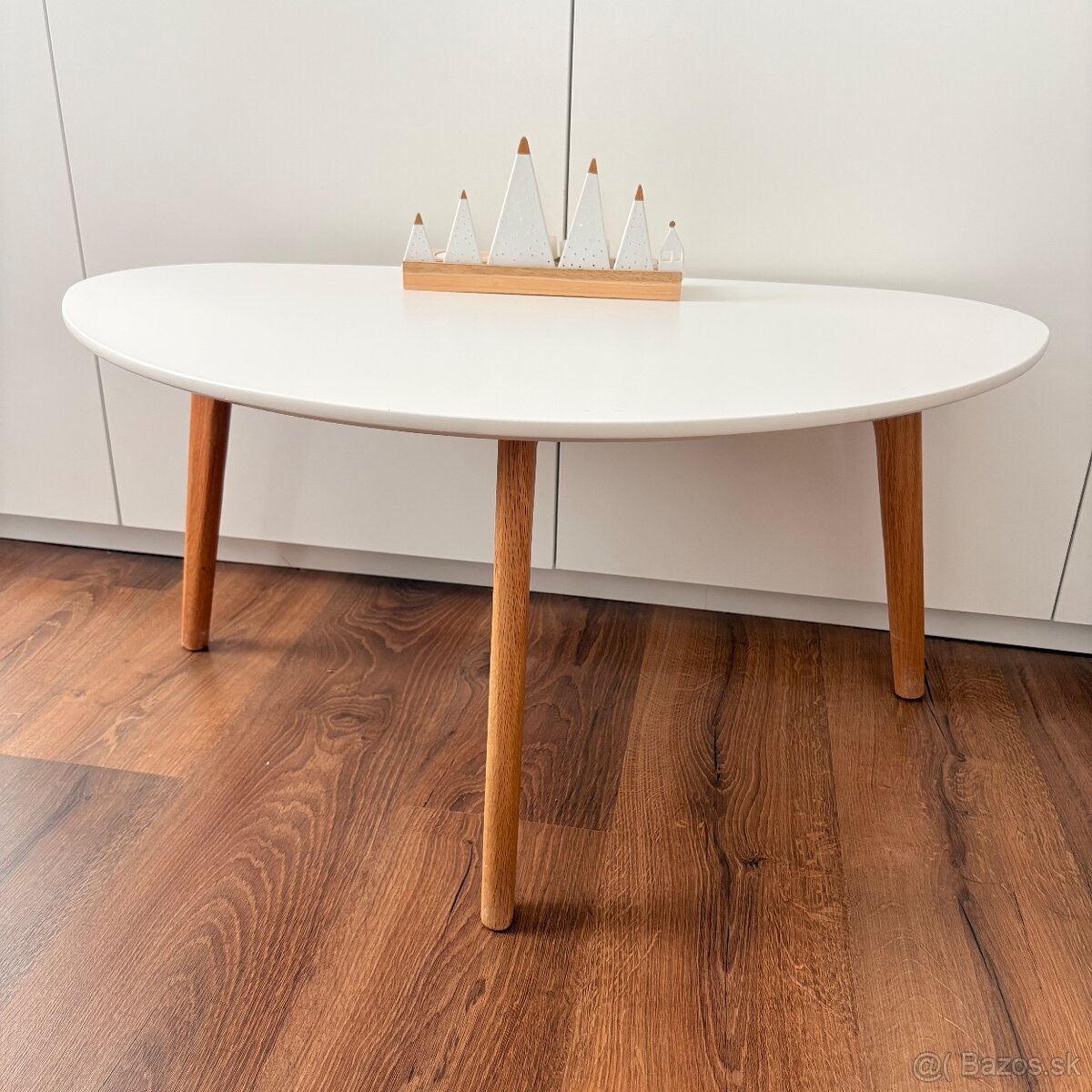 Konferenčný stolík