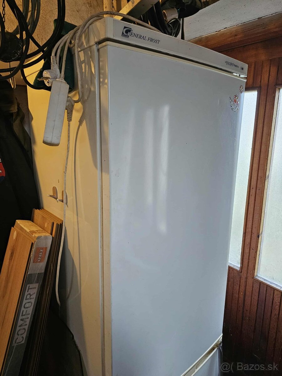 Chladnicka s mraznickou