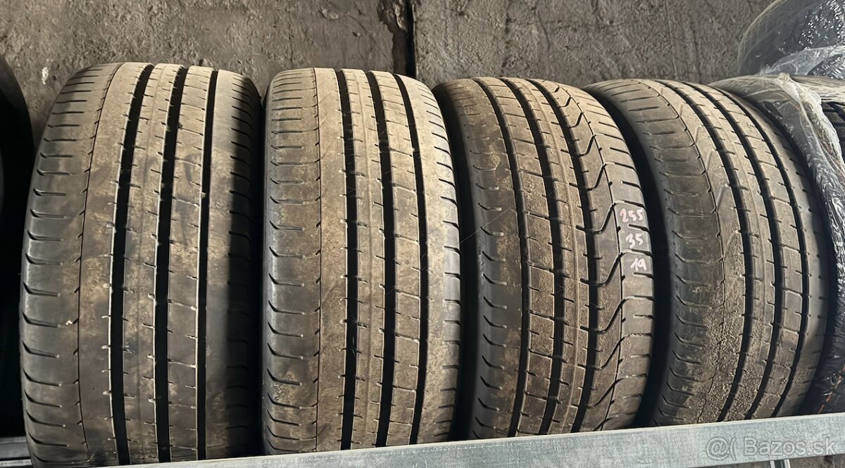 225/35 R19 Pirelli PZero