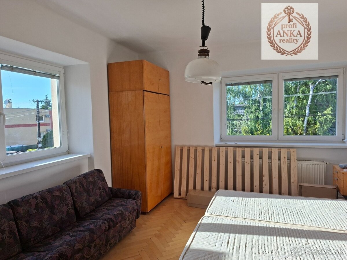 PREDAJ - nízkonákladový 5-izbový RD- Bernolákovo, Senec