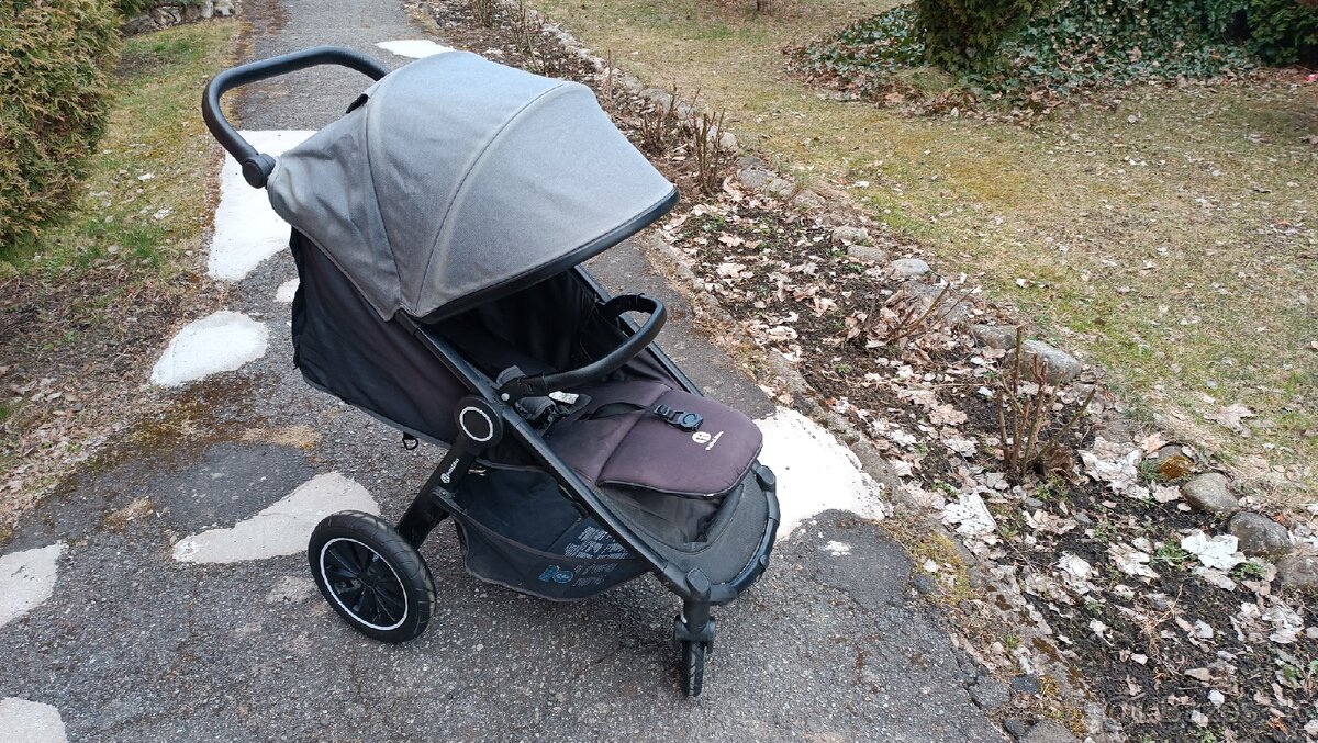 Predám športový kočiar petite&mars street+