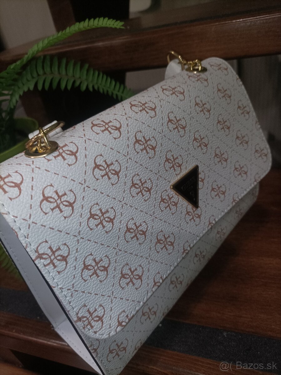 Kabelka Guess